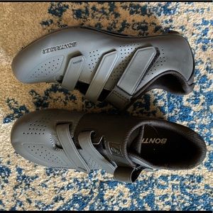 ALMOST NEW Bontrager Women’s Cycling Shoe (7.5)